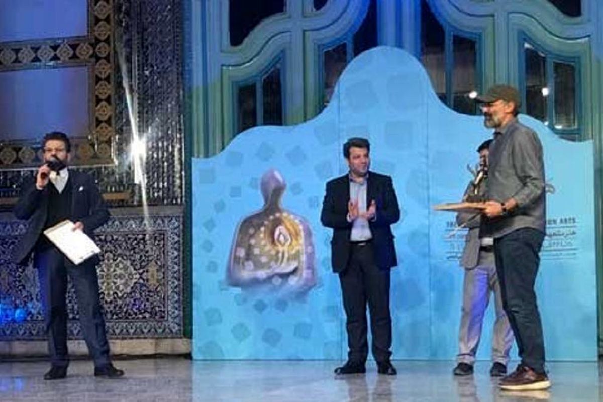 هادی حجازیفر چهره برگزیده هنر انقلاب ۱۴۰۰ در حوزه سینما
