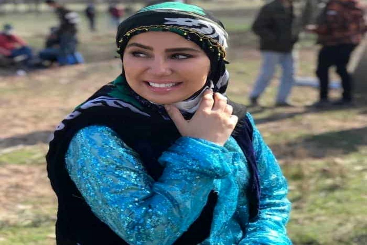 استایل شیدا یوسفی «مرجانِ نون خ» در استانبول/ عکس