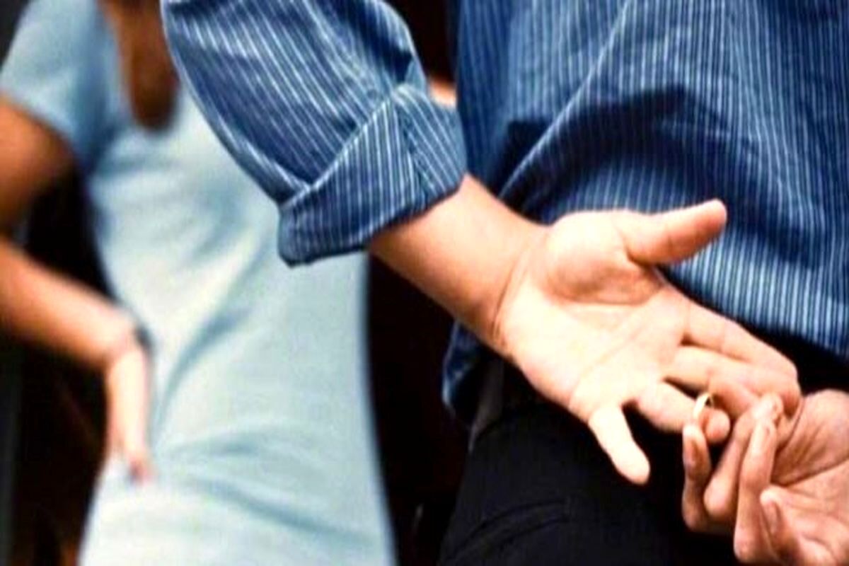 بعد از یک مهمانی کاری با همکار خانمم رابطه داشتم/ به زنم این را گفتم و ... 