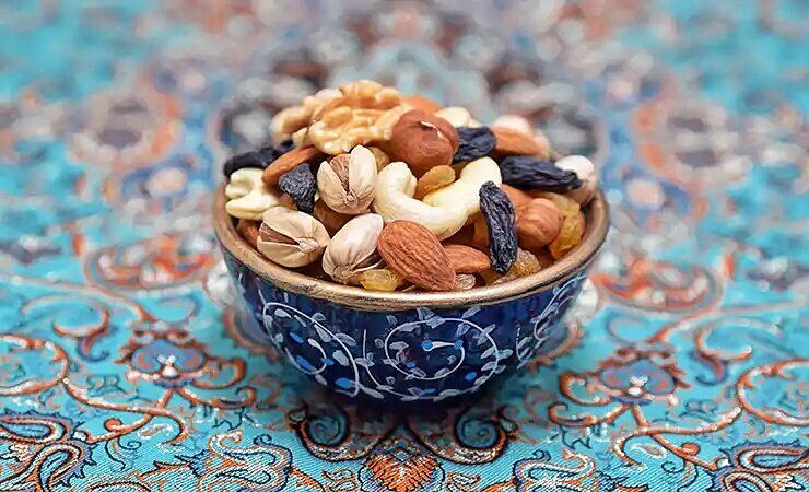 با خوردن یک مشت از این آجیل به جنگ چاقی بروید