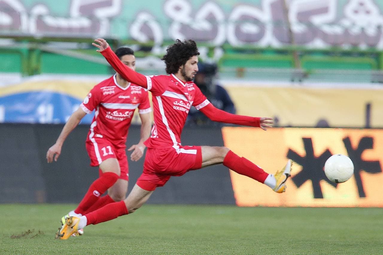 اصرار سرمربی نساجی به خرید بازیکن ضعیف پرسپولیس