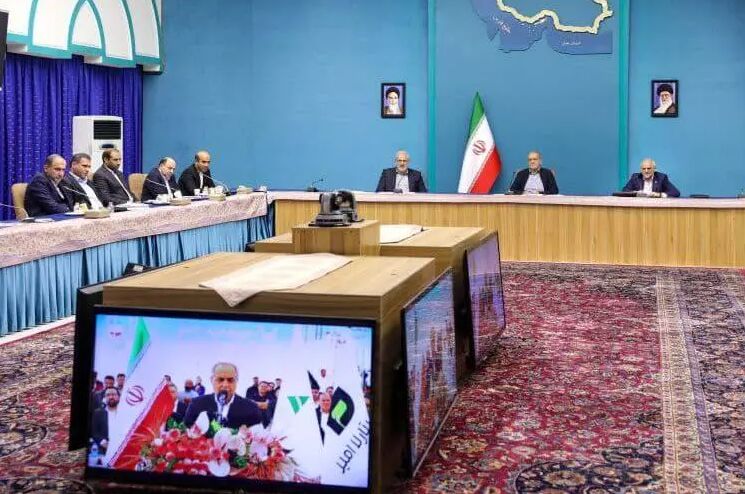 پزشکیان: سرعت ساخت نیروگاه‌های خورشیدی افزایش یابد