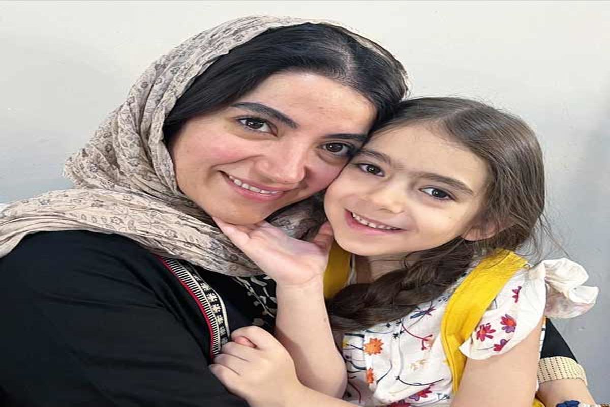 تیپ خوش حسوحالِ بازیگر بانمک سریال «درحاشیه»