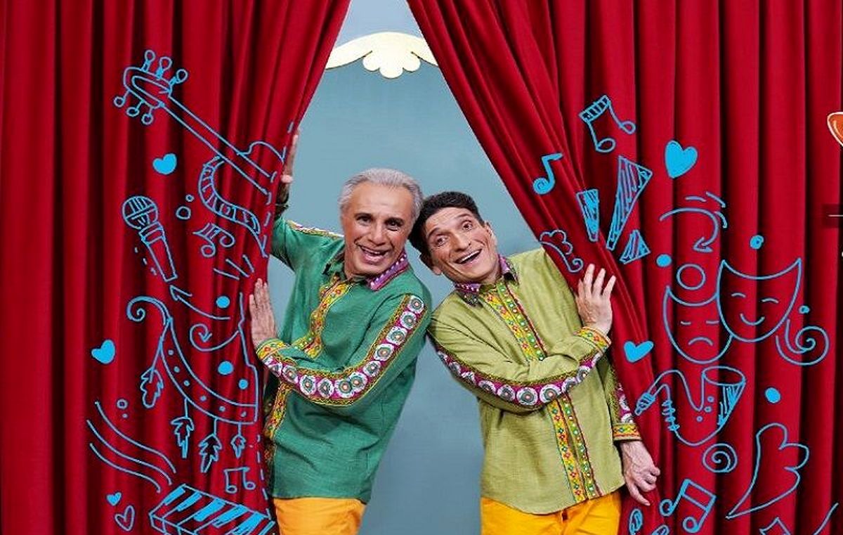 گریه علی فروتن با شنیدن صدای حمید گلی در تلویزیون