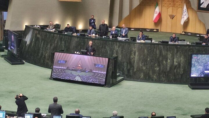 زبان بدن پزشکیان در دیدار با رسایی سوژه کاربران شد 