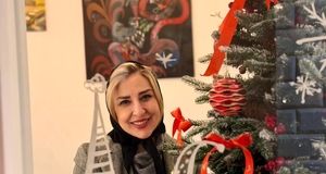 استایل شیک مرجانه گلچین در یک جشن کریسمسی