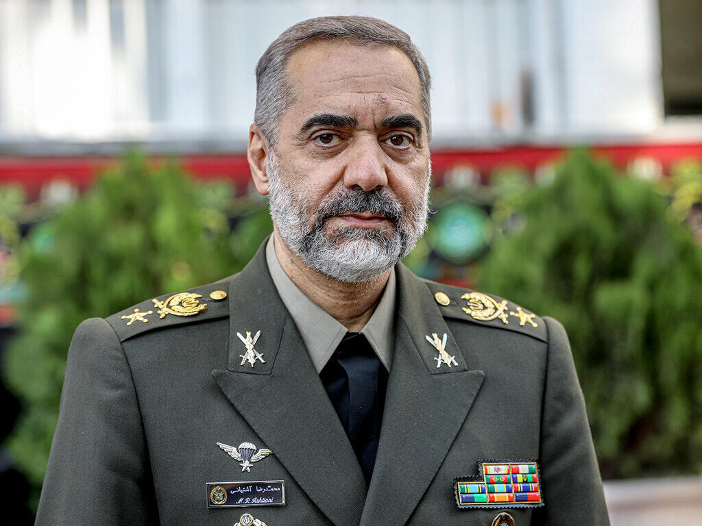 هشدار وزیر دفاع به تهدیدها: سخت و شدید پاسخ می‌دهیم+عکس