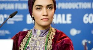 اکران «غیبت موجه» در سینما آنلاین