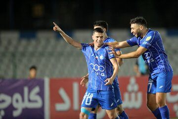 مشکل خارجی‌های استقلال حل نشد