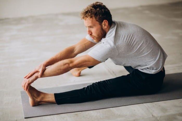 انجام حرکات ورزشی توسط یک زن در تلویزیون برای اولین بار + فیلم