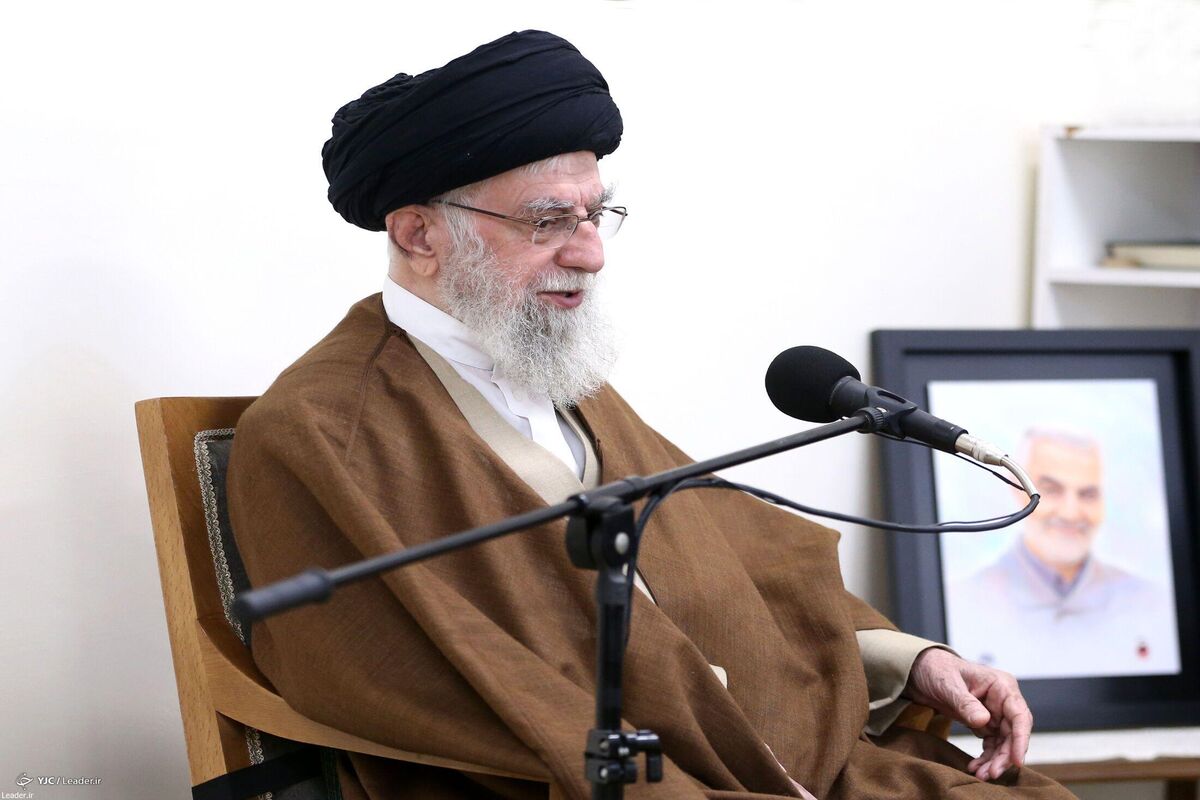 رهبر انقلاب: آنچه که صلاح این ملت و کشور است انجام گیرد