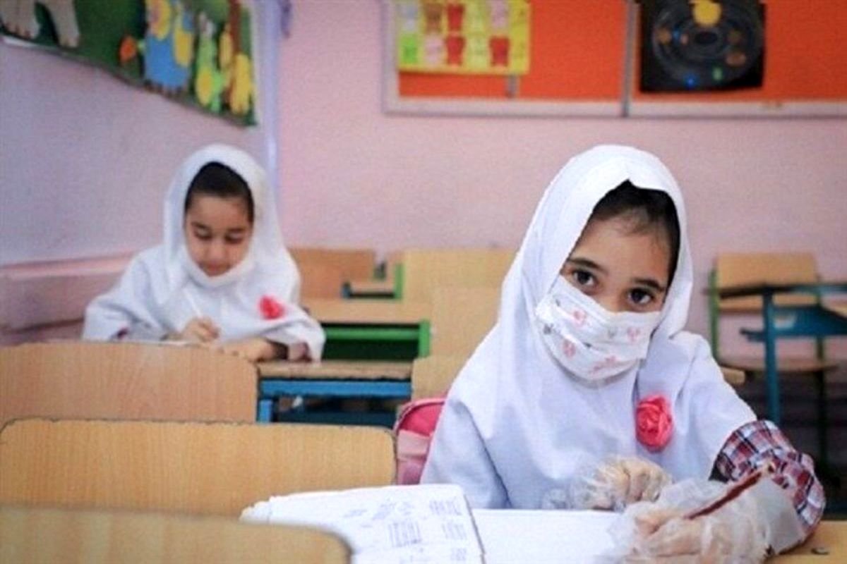 مدارس باید آموزش حضوری را از سر بگیرند 