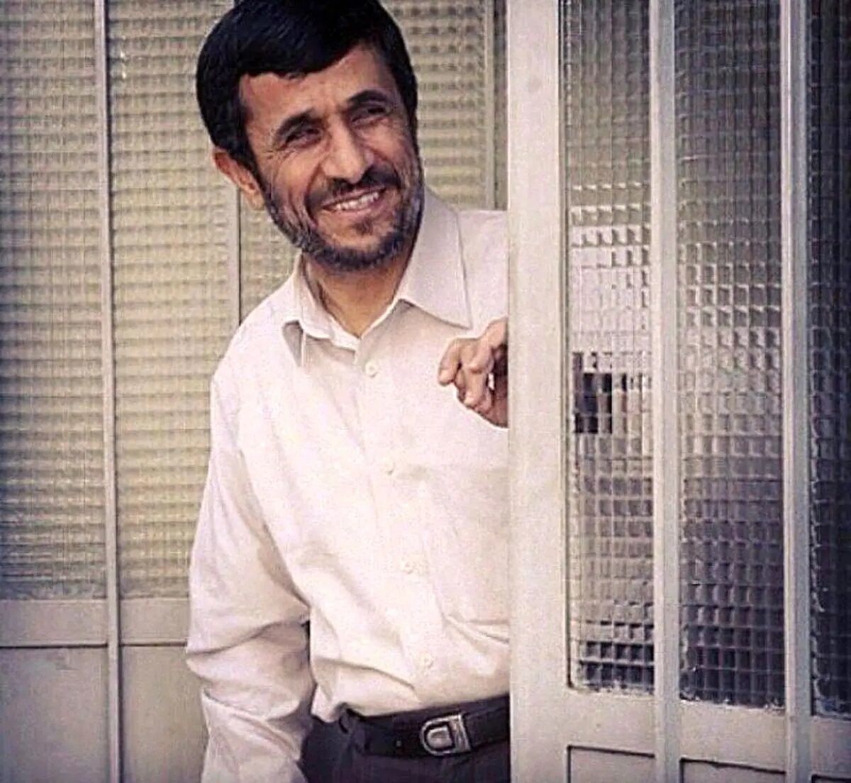 ویدئویی از خانه احمدی نژاد منتشر شد /ببینید