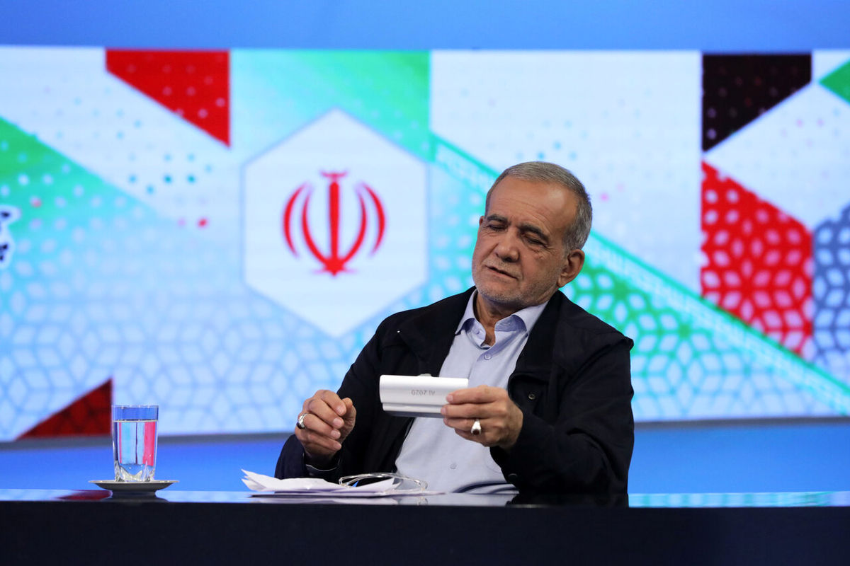 ماجرای قول پزشکیان خطاب به یک مادر شهید در سنندج چه بود؟!