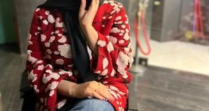 عکس جدید مریم حیدرزاده با ژست کلاسیکِ دهه شصتی