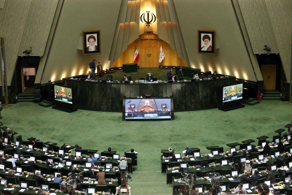 دو وزیر رئیسی به مجلس احضار شدند