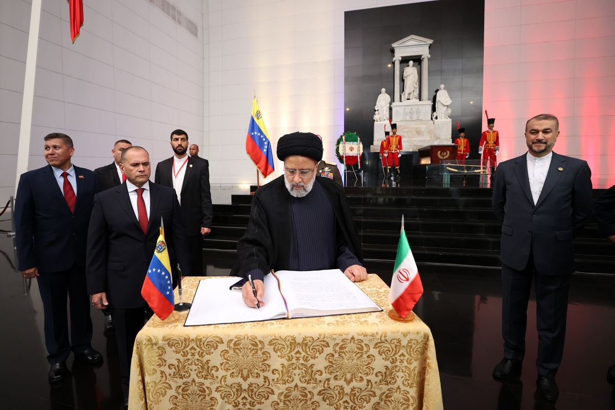 دست نوشته عجیب رئیسی در ونزوئلا خبرساز شد + عکس