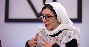 استایل «دهه شصتیِ» خاطره حاتمی در یک کنسرت