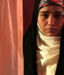 بازیگر نقش عطیه را در مسکو ببینید؛ چهره‌ای متفاوت از زهرا دباغیان