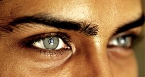  چگونه هنگام حمله از چشم ها محافظت کنیم؟