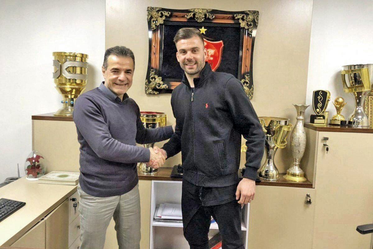 پوست پرسپولیس کنده شد!