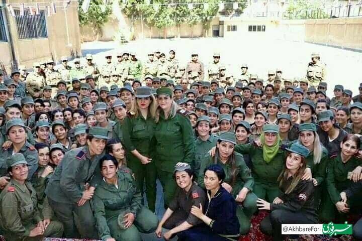 تصاویری جدید از زنان سوری در لباس نظامی 
