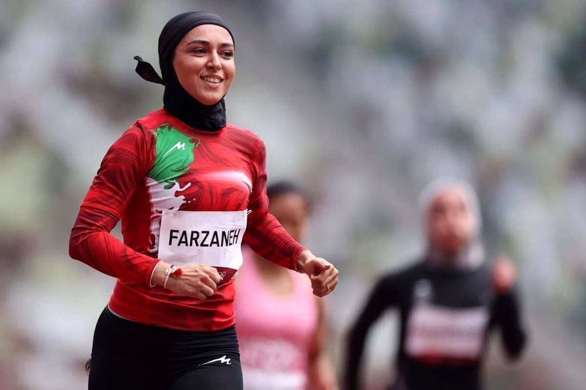 فرزانه فصیحی امارات را به تهران ترجیح داد


