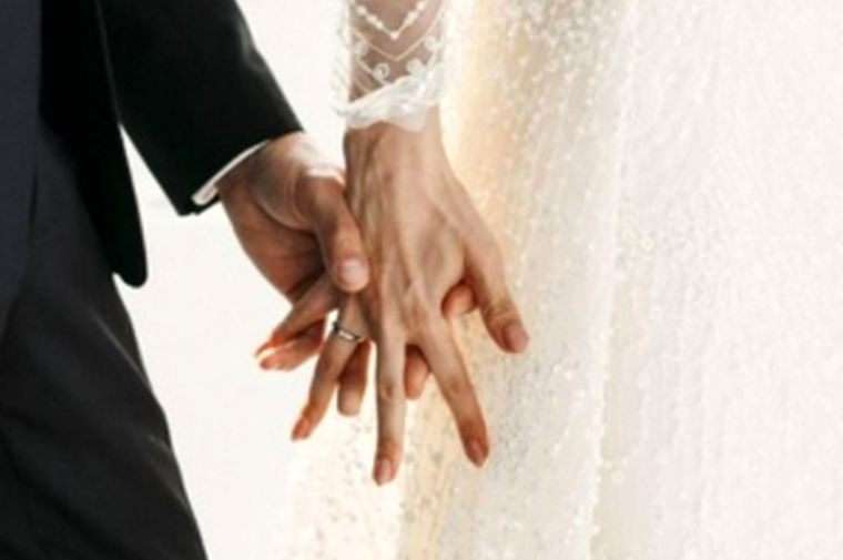 فرار داماد از پای سفره عقد/ عروس عوض شده بود