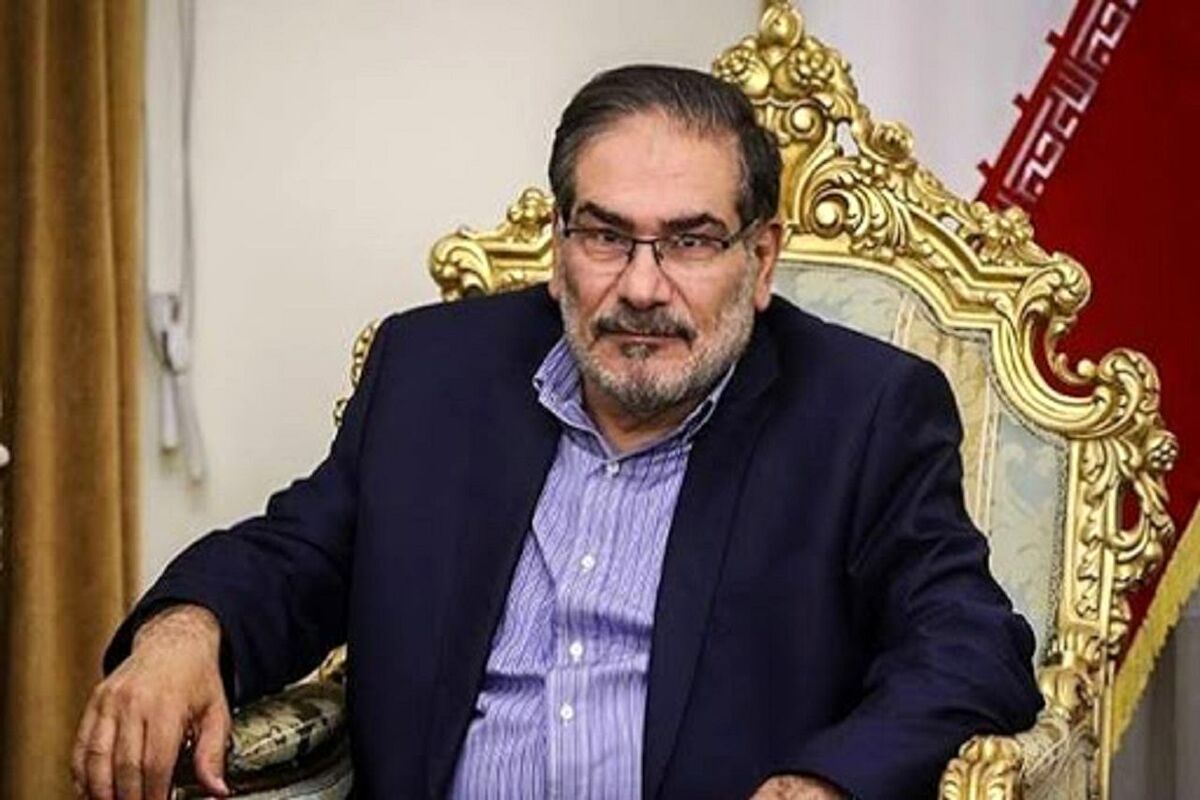 عکسی خبرساز ومتفاوت از شمخانی در شب تاسوعای حسینی
