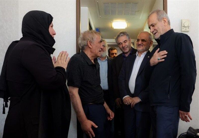 بازدید پزشکیان از وضعیت خانواده‌های جنگ‌زده