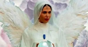 عسل سریال اجل معلق با استایلی متفاوت ظاهر شد