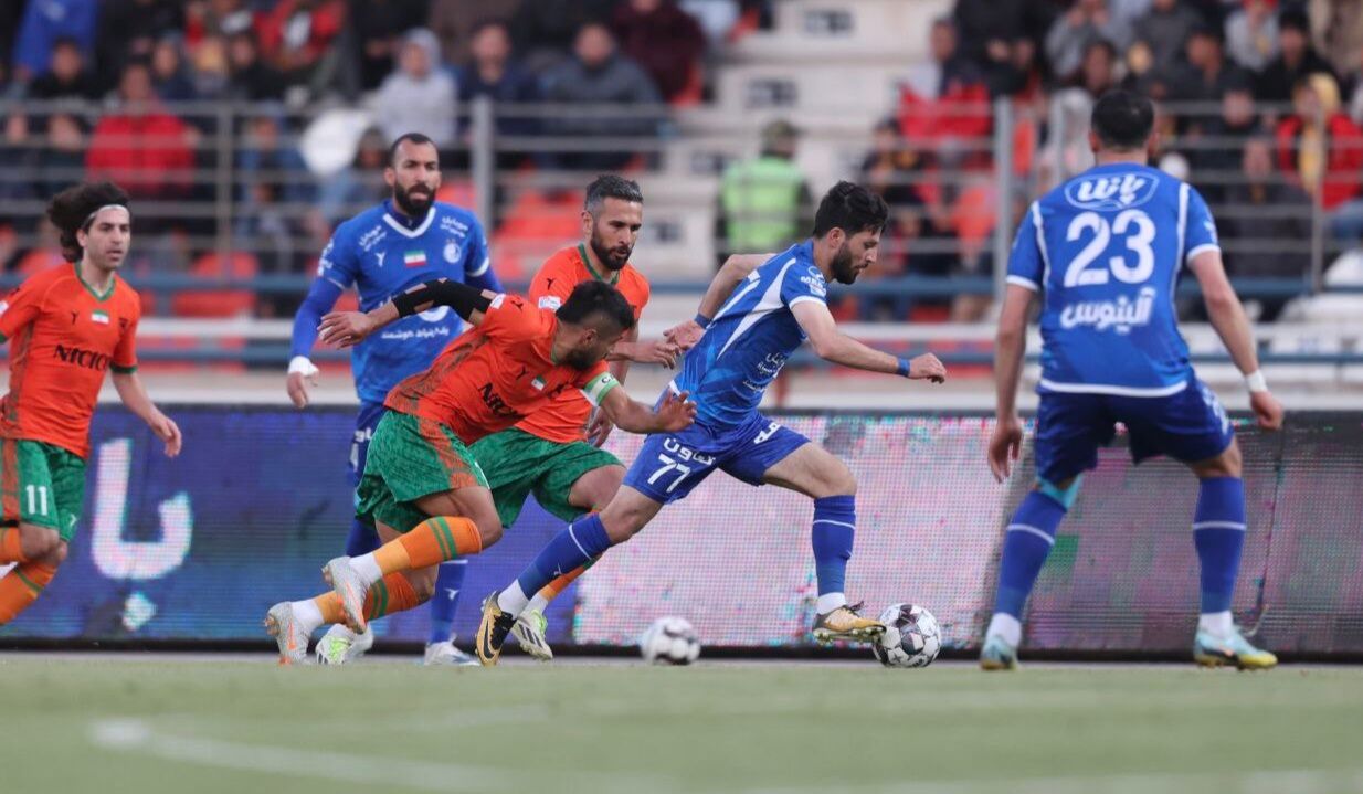 بازی استقلال بدون تماشاگر می‌شود