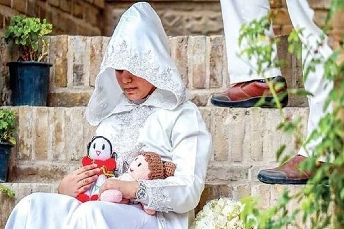 طلاق جنجالی در دادگاه خانواده تهران/ زنم عروسک بازی می کند و کارتون می بیند