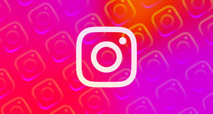 دیوانه بازی دختر جوان برای بدست آوردن لایک! +فیلم