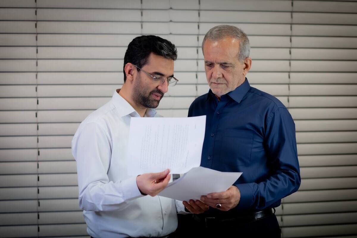 استوری پر بازدید ومحرمیِ آذری جهرمی ازخودش در پای دیگ نذری

