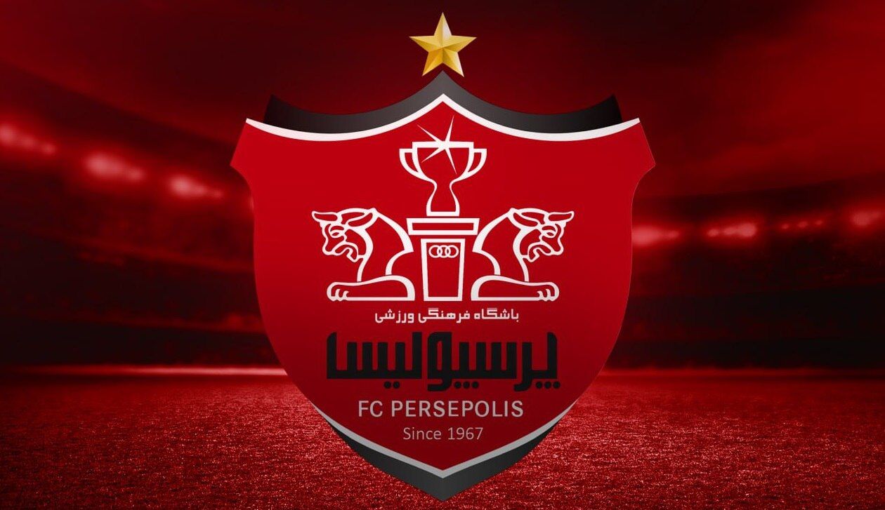 هواداران پرسپولیس مقابل ساختمان باشگاه؛ در انتظار تعیین تکلیف نیمکت