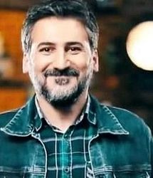 وحید آقاپور با شخصیت استاد بازگشت