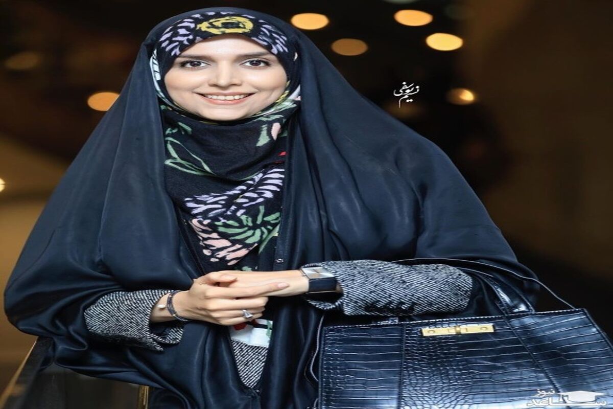 مژده لواسانی با لباس عجیب در استانبول جا پای صبا راد گذاشت!/ عکس