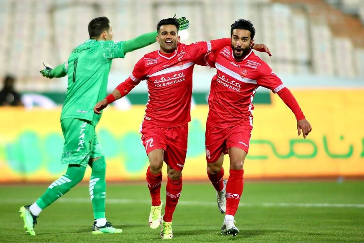 سرخ ها به یک قدمی استقلال رسیدند / برد کلیدی پرسپولیس برابر تراکتور