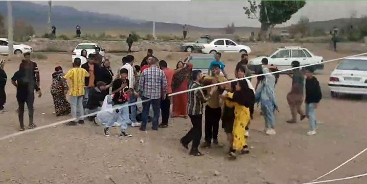 درگیری دسته جمعی بر سر حجاب در کرمان | یک خانم کشته شد