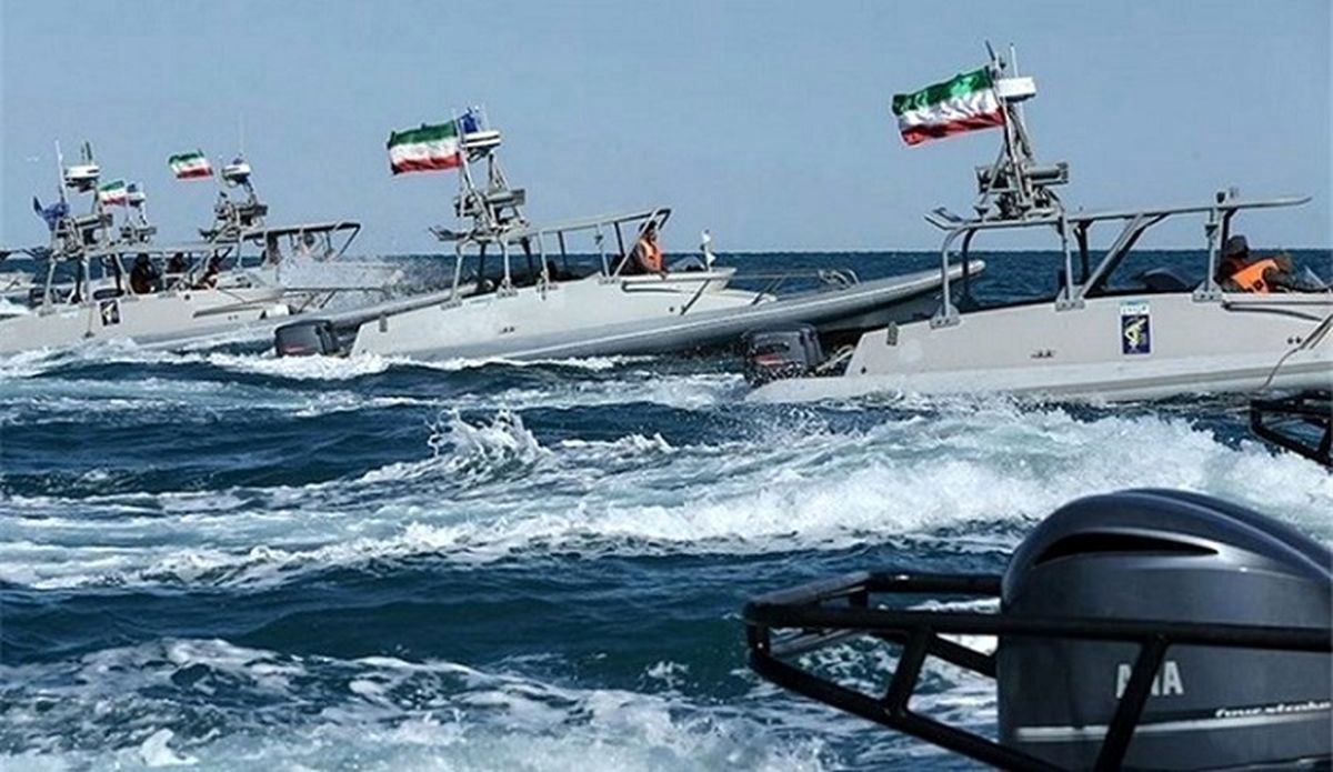 اولین تصاویر از عملیات برخورد نیروی دریایی سپاه با ناو‌های آمریکایی/ فیلم