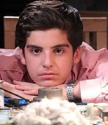 استایل کریسمسی بازیگر سریال «بچه مهندس»