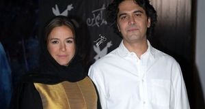همسر ستاره پسیانی با تیپ جدید/ عکس