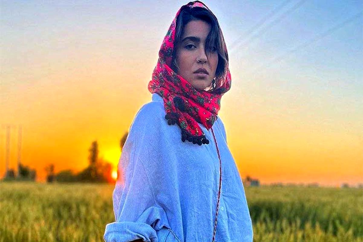 شباهت باورنکردنی مونا کرمی به مادر جوانش/ ببینید
