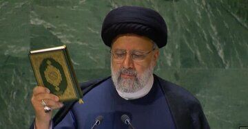تصویری جگرسوز از چهره ماتم زده محافظ ابراهیم رئیسی در مراسم تشییع پیکر

