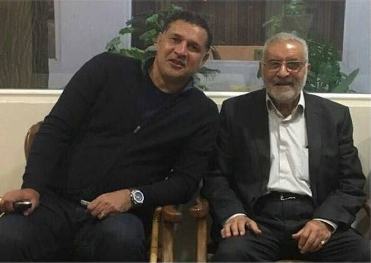 چهره غمگین علی دایی در مراسم تشییع پدرش + عکس