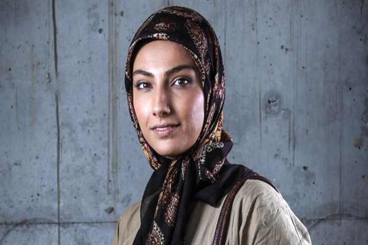 عکس‌های جذاب سوسن سریال پایتخت با یک استایل پاییزی