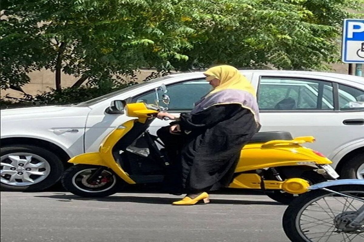 عکس جنجالی از یک زن موتورسوار در خیابان های تهران + عکس