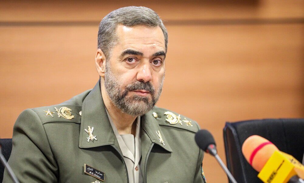 جانشین وزیر دفاع برکنار شد