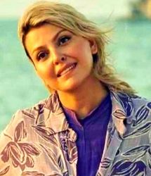 استایل جذاب «شاریس نایب» بازیگر «مرد عینکی» را ببینید/ عکس